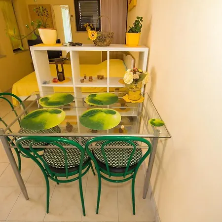 Appartamento Colours Biograd Na Moru