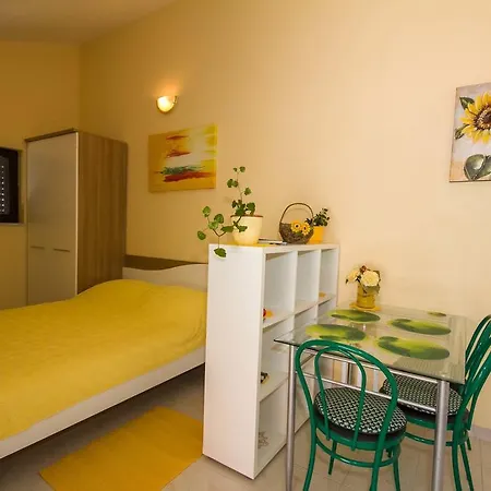 Apartment Colours Biograd Na Moru